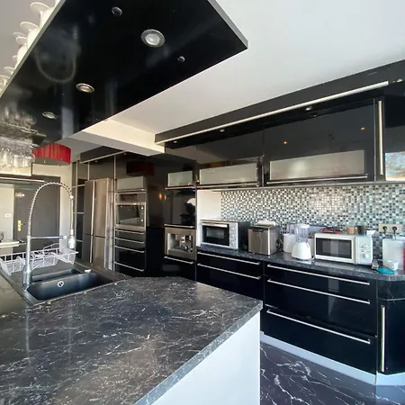 Willa La Maison Du Bonheur, Piscine, Jacuzzi, Billard Le Grau-du-Roi