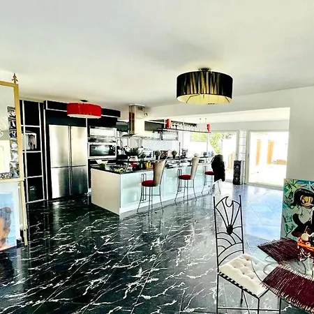 Maison Du Bonheur , De Detente , Confort Piscine, Billard,en Pleine Camargue Villa Le Grau-du-Roi