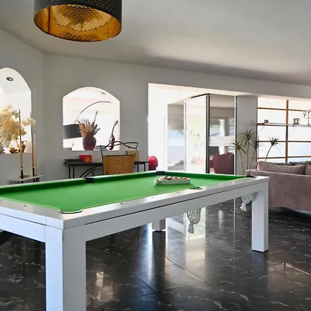 Maison Du Bonheur , De Detente , Confort Piscine, Billard,en Pleine Camargue * Le Grau-du-Roi