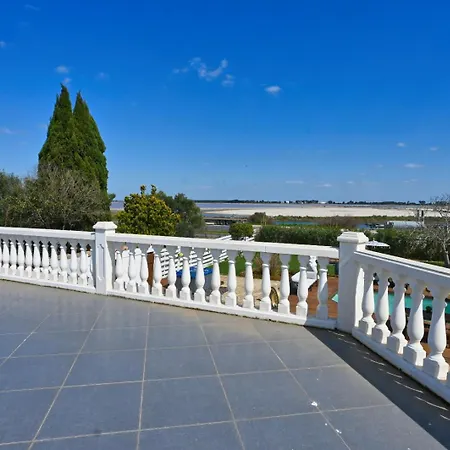 Maison Du Bonheur , De Detente , Confort Piscine, Billard,en Pleine Camargue