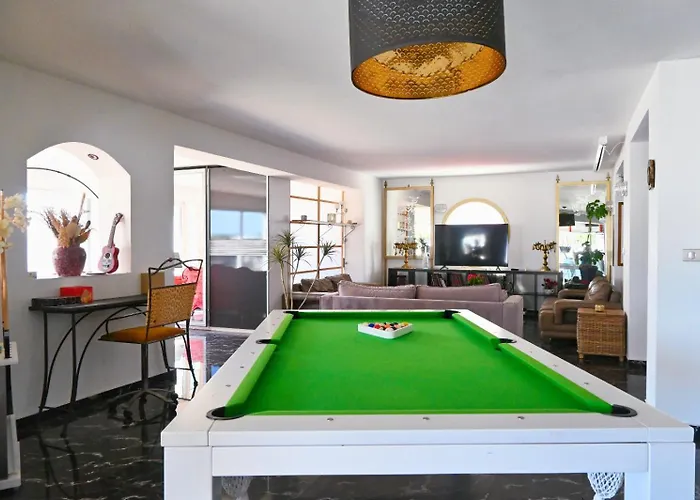 La Maison Du Bonheur, Piscine, Jacuzzi, Billard Willa Le Grau-du-Roi
