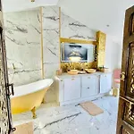 Palais Ines , De Detente , Spa, Piscine, Billard En Pleine Camargue *