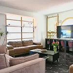 Vila Palais Ines , De Detente , Spa, Piscine, Billard En Pleine Camargue *