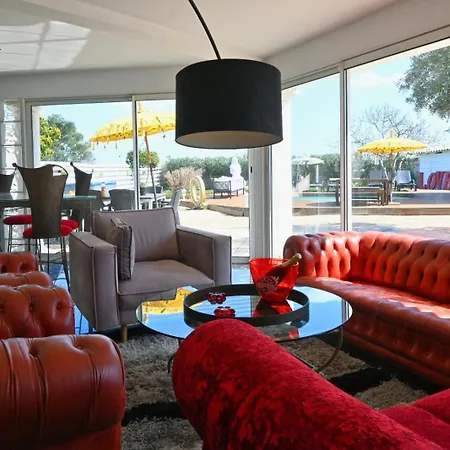 La Maison Du Bonheur, Piscine, Jacuzzi, Billard *