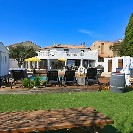 La Maison Du Bonheur, Piscine, Jacuzzi, Billard Villa *