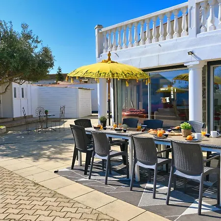 La Maison Du Bonheur, Piscine, Jacuzzi, Billard Villa